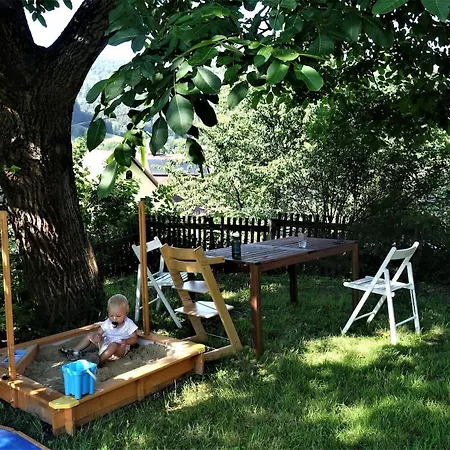 Walnut Tree Refuge Kryštofovo Údolí